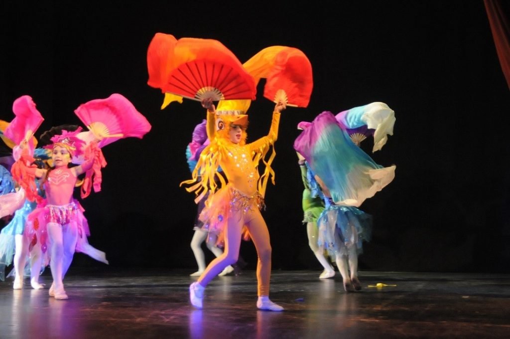 Clases de danza en la serena