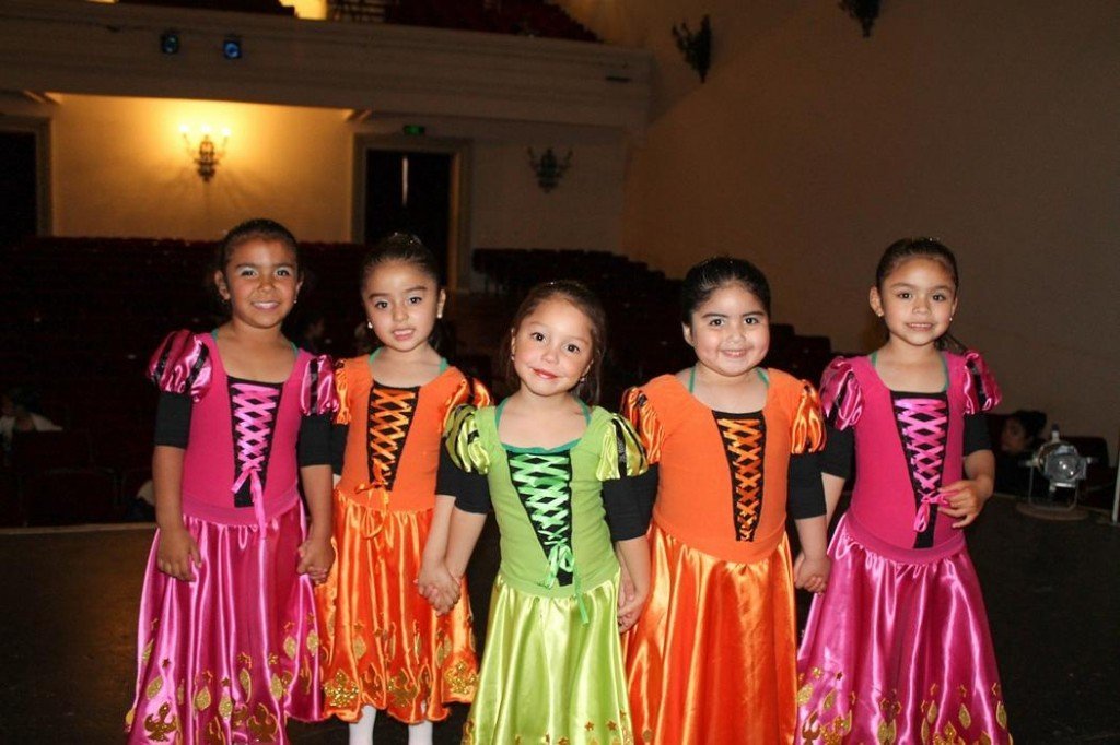 Escuela de danza en la serena